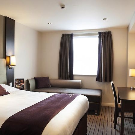 Premier Inn London Wandsworth Luaran gambar